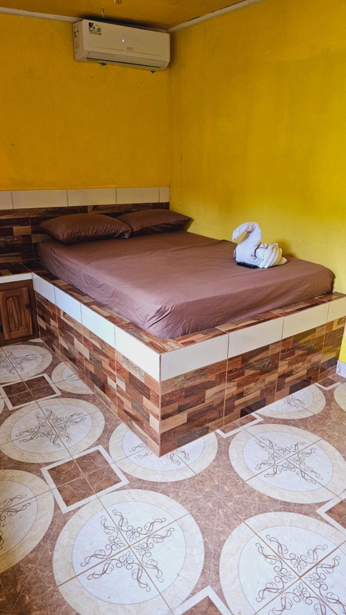 Bastimentos Hill Guest House Bocas Town Luaran gambar