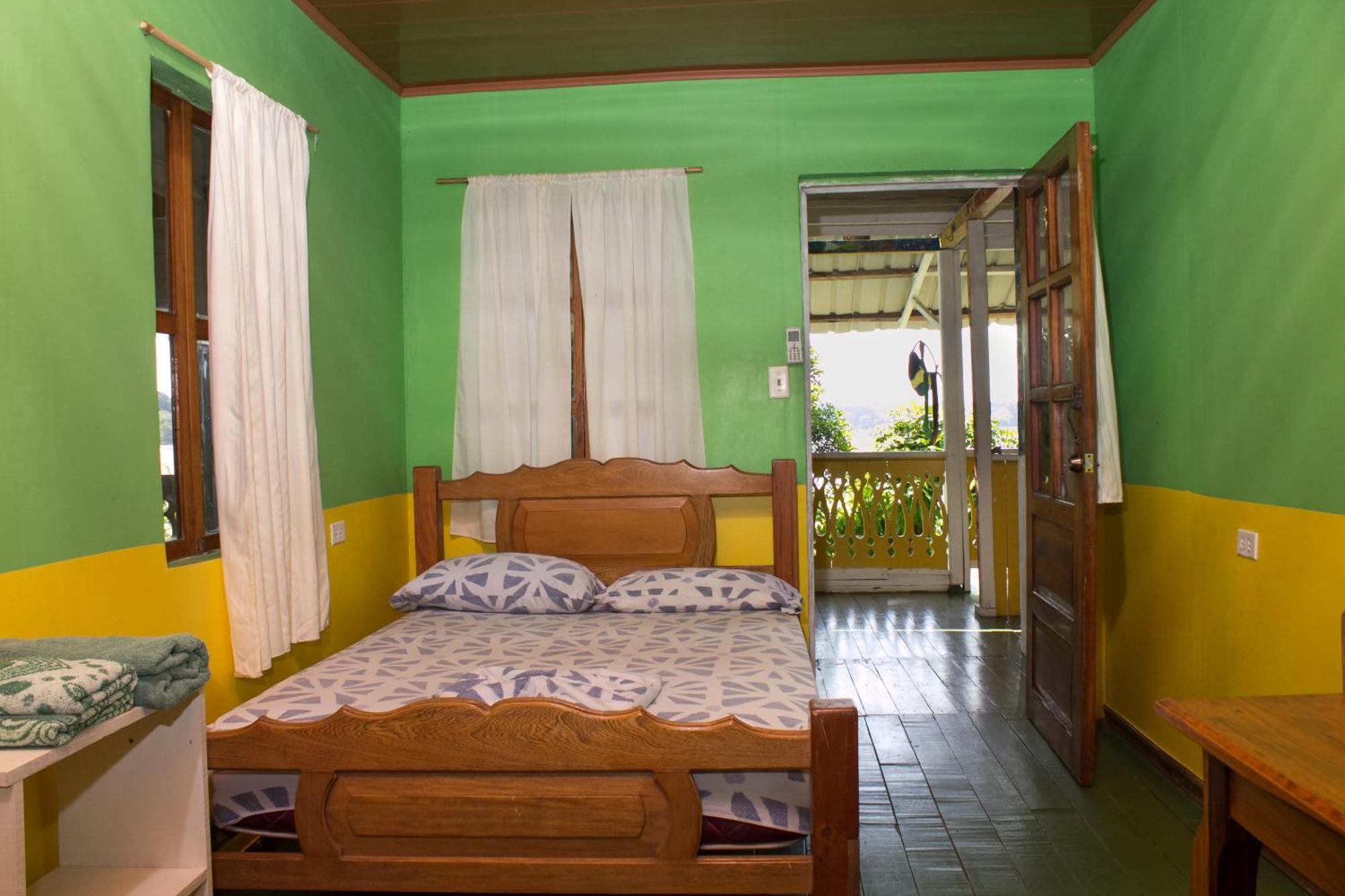 Bastimentos Hill Guest House Bocas Town Bilik gambar
